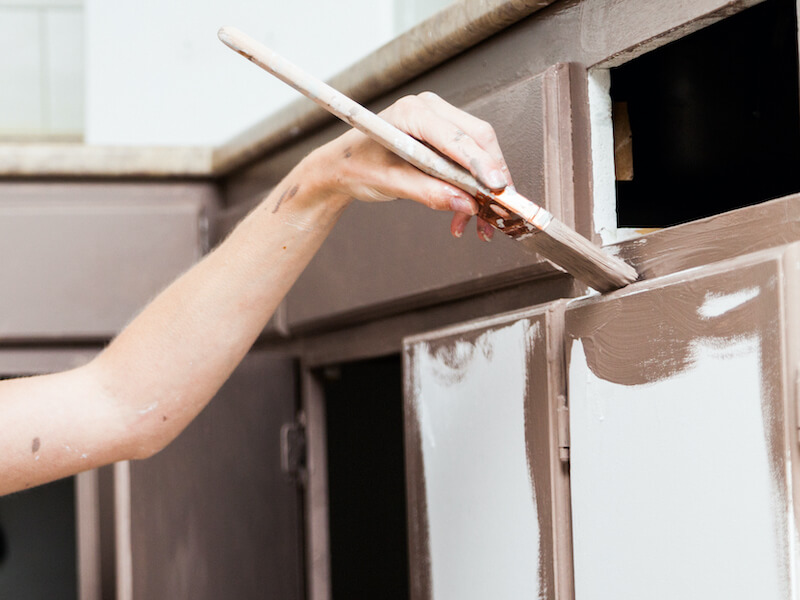 pintar los armarios de la cocina