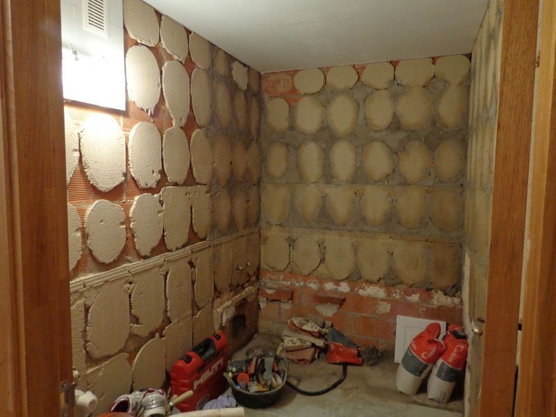 Picado del antiguo azulejo