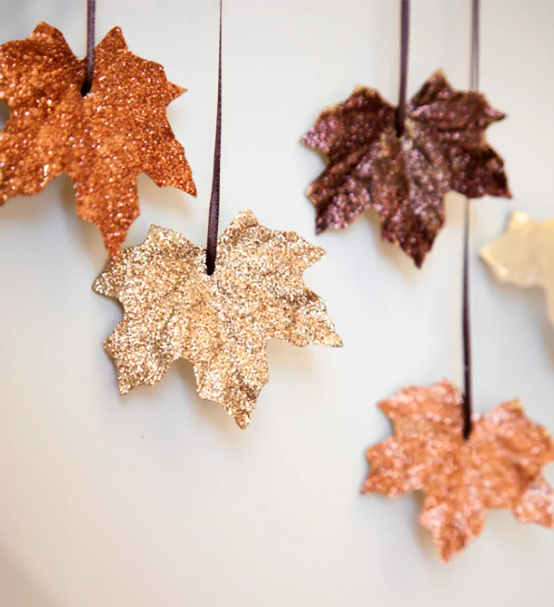decorar con hojas secas