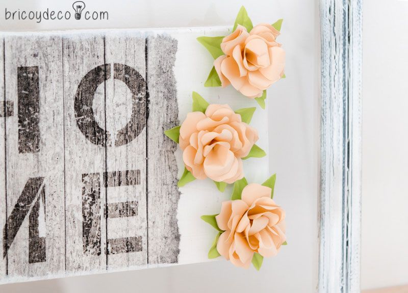 cómo hacer un marco con rosas de papel
