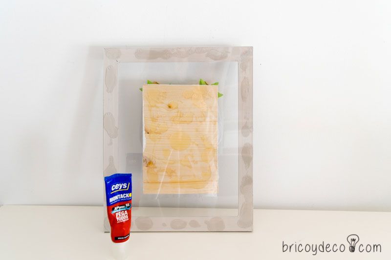 cómo hacer un cuadro con rosas de papel