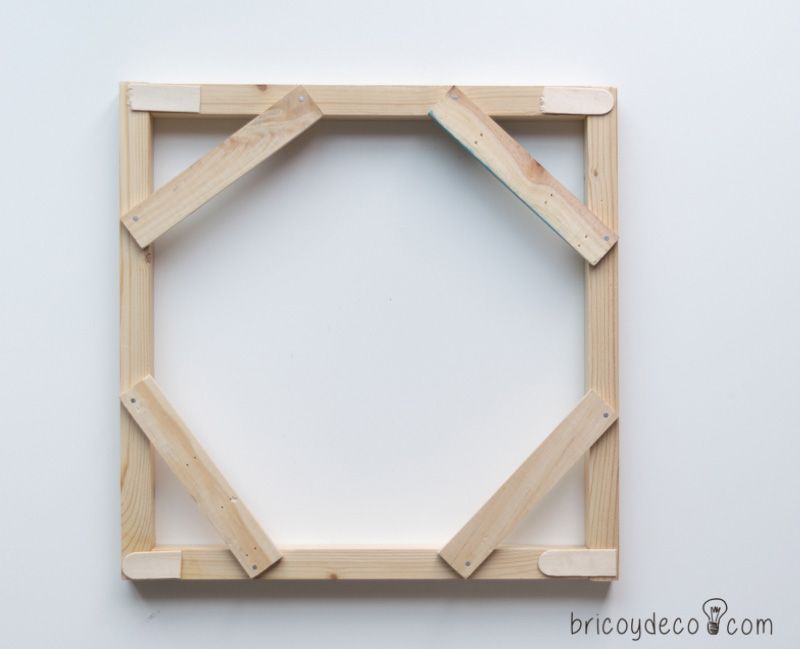 marco de madera para bandeja