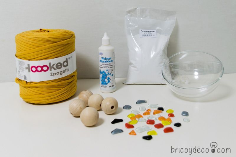 materiales para hacer un bolso de trapillo con solapa y mosaico