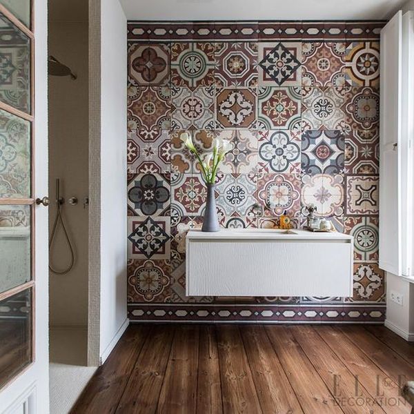 ideas para decorar con baldosas hidráulicas el baño