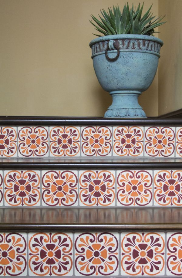 decorar escaleras con baldosas hidráulicas