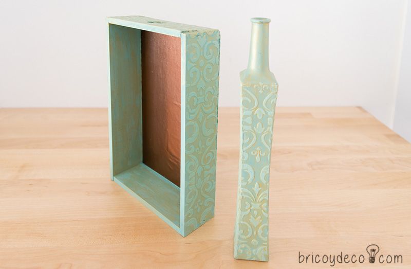 caja y botella decoradas con stencil con pasta relieve