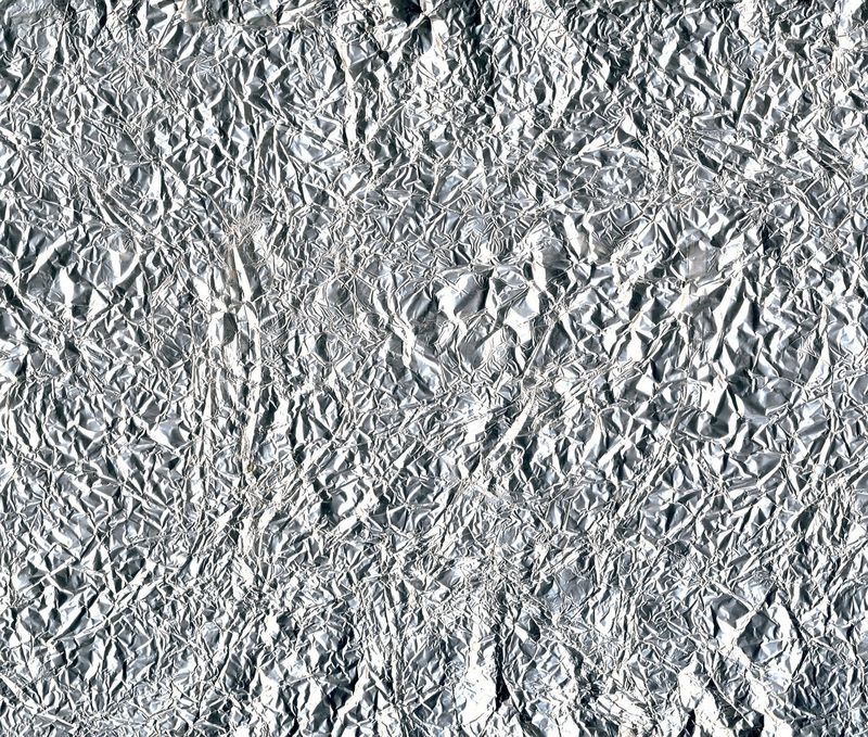 trucos para planchar menos con papel de aluminio