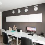 renovar con pintura la pared del despacho