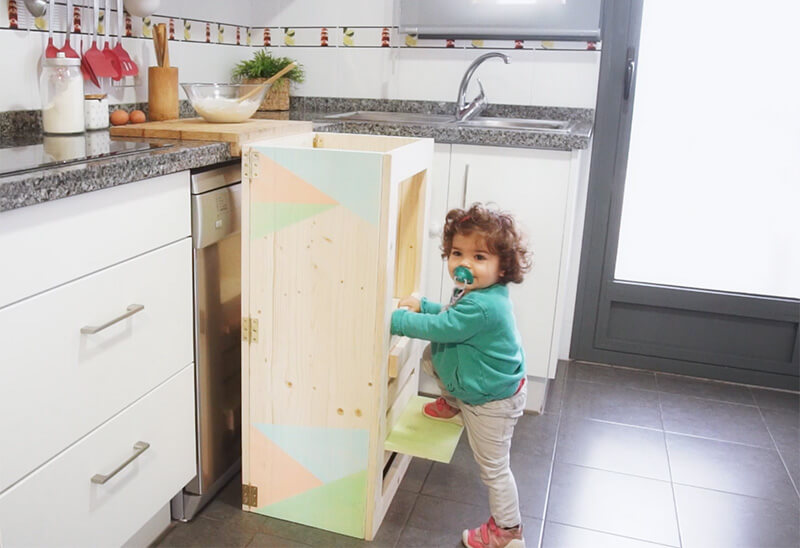 torre de aprendizaje Montessori DIY