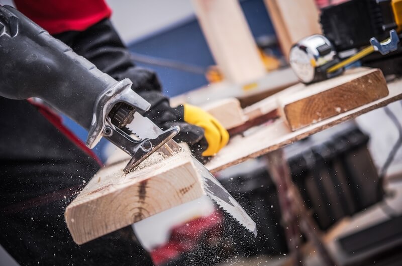 herramientas imprescindibles para trabajar la madera