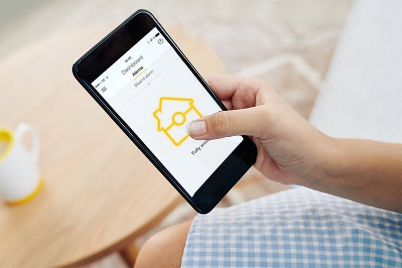cómo controlar la alarma desde el teléfono móvil