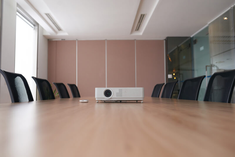 utilizar un estor como proyector