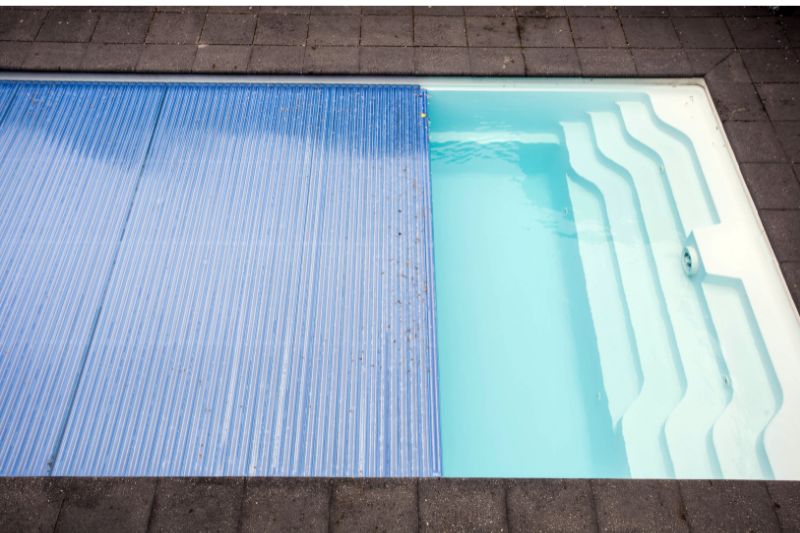 tapar la piscina en invierno